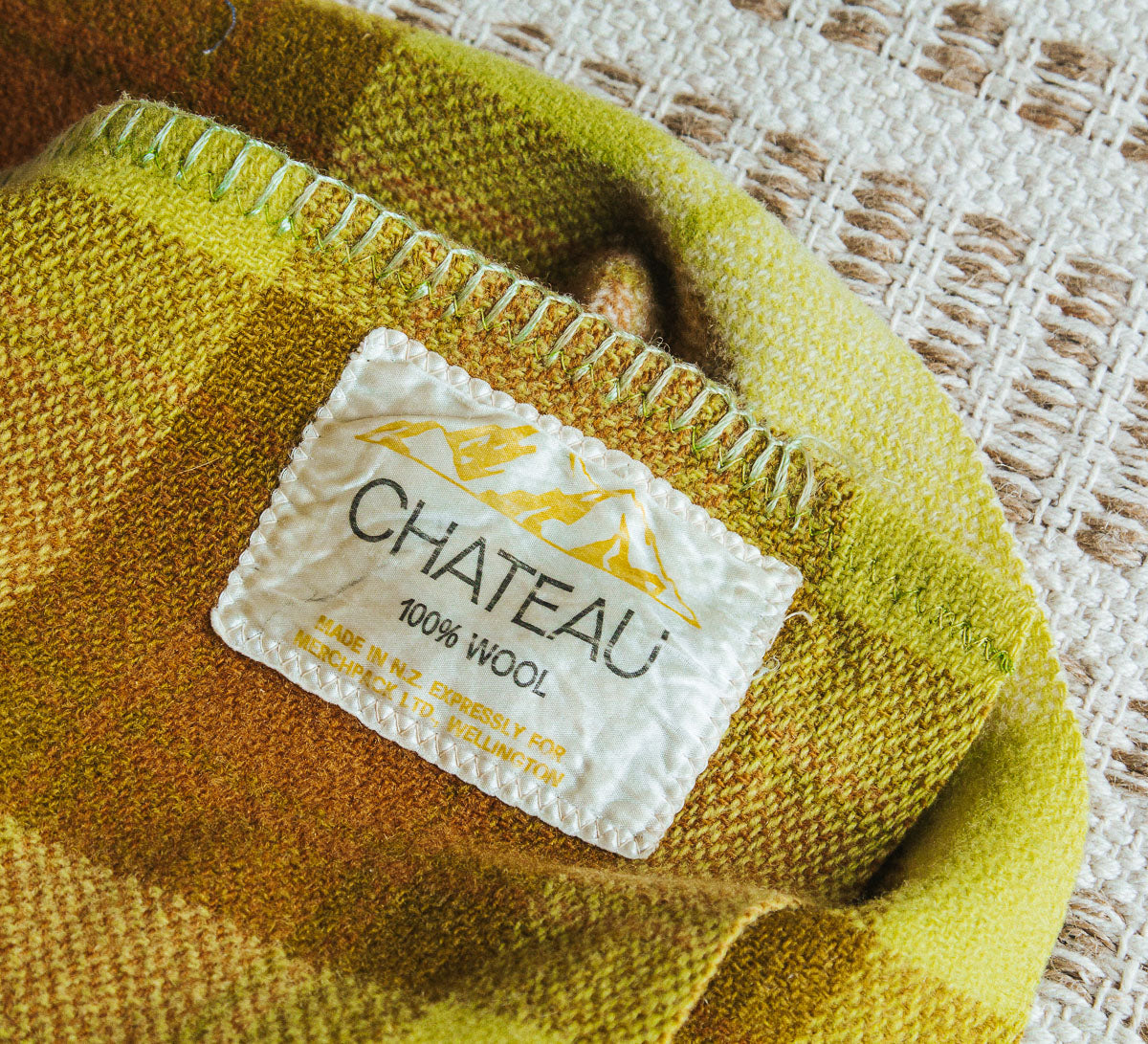 vintage retro  nz wool woollen chateau bed blanket