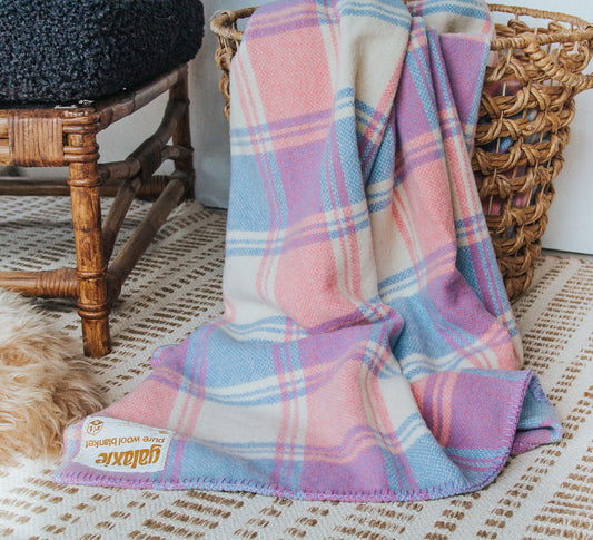 vintage retro  nz wool woollen galaxie bed blanket
