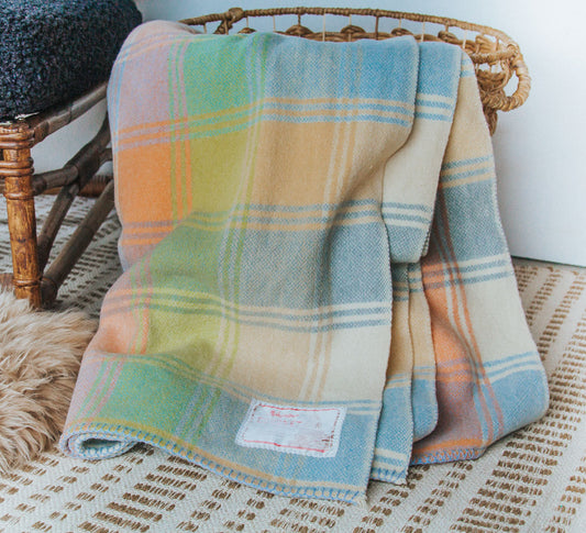 vintage retro  nz wool woollen Napier coronet bed blanket