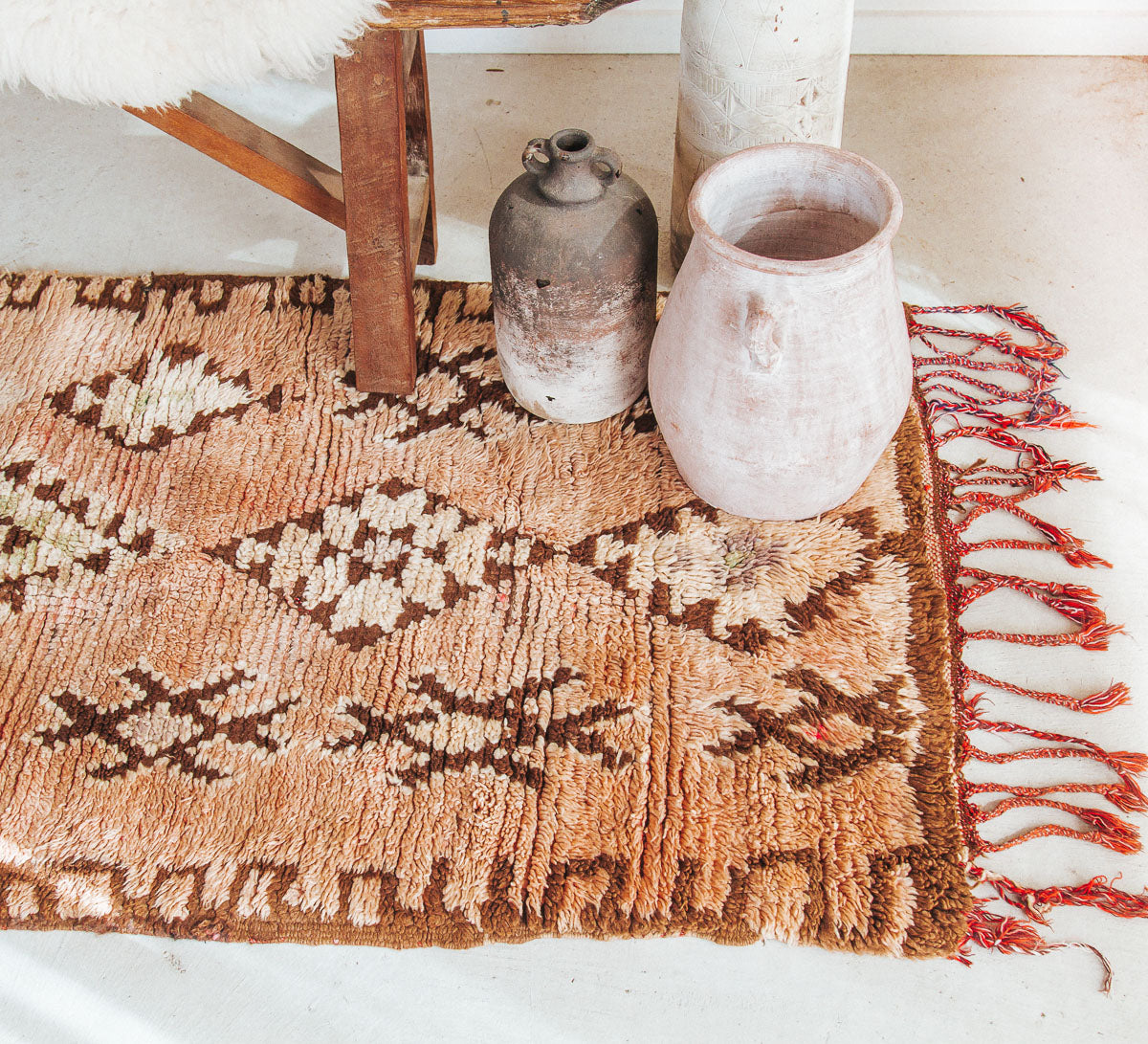 vintage moroocan rug, azilal boujaad wool rug for bathroom in peach tones and earth tones