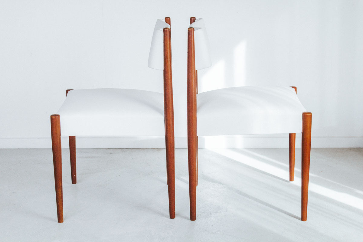 vintage nz designed morgan bros mid century dining chairs with tapered mahogany legs and white vinyl seats