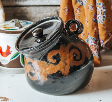 vintage pottery cookie biscuit storage jar