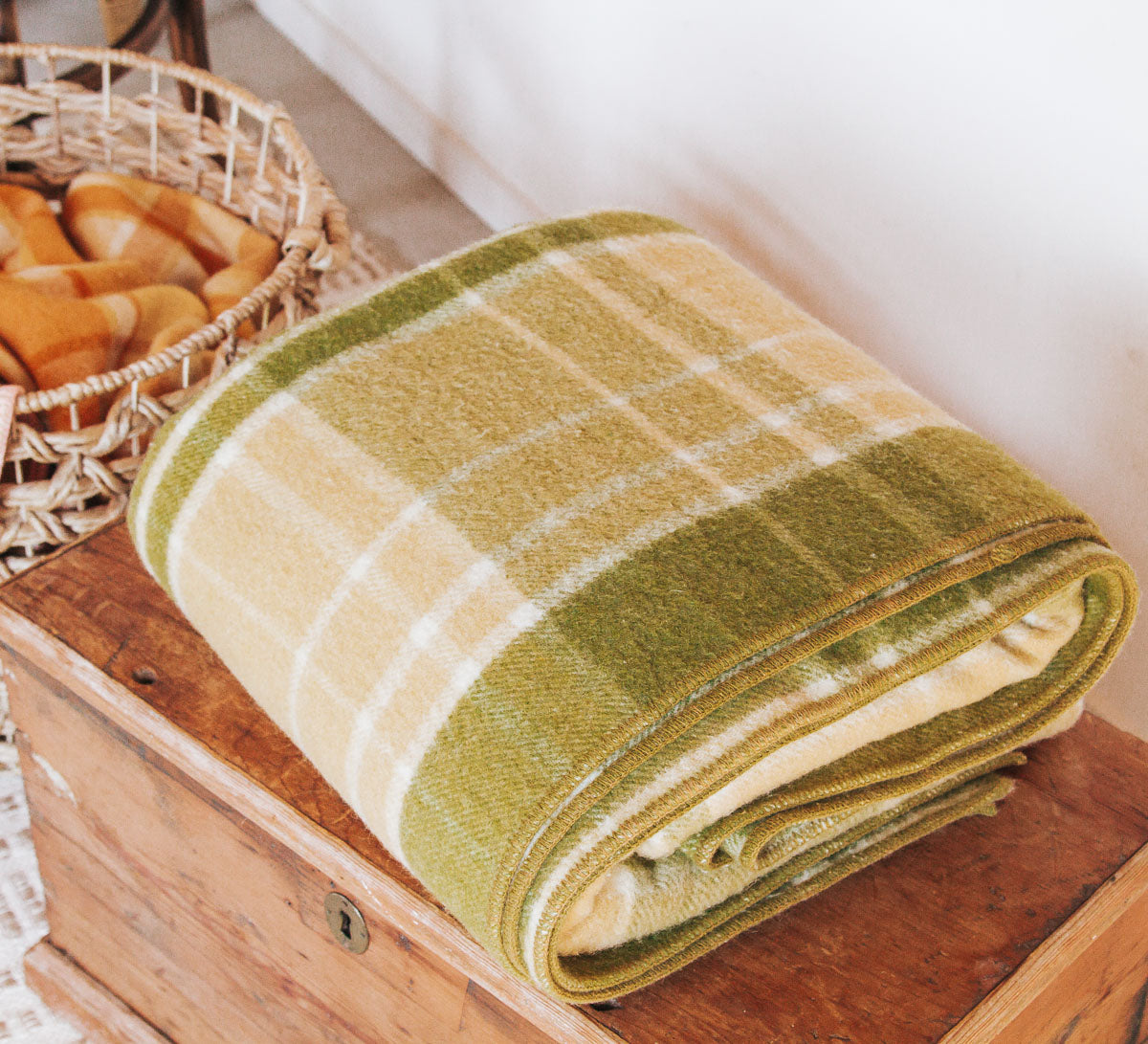 vintage retrol boho nz wool king size blanket