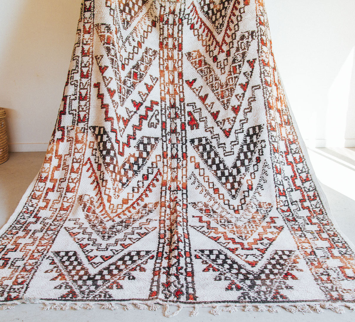 vintage boho beni ourain wool moroccan rug with tribal pattern bohzali