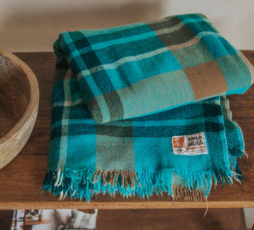 vintage retro kiwiana nz kaiapoi huia wool woollen blanket rug 