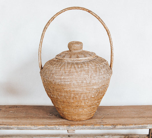 vintage boho PNG lidded seagrass storage  basket with lid