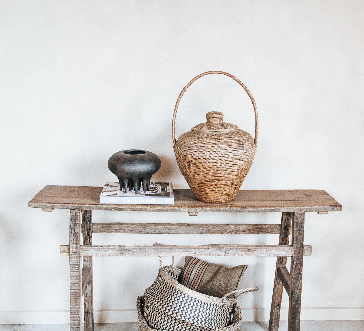vintage boho PNG lidded seagrass storage  basket with lid