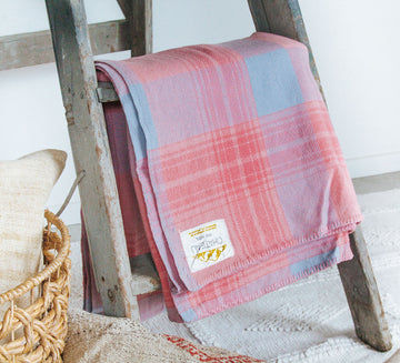 Vintage NZ 'Chateau' Blanket