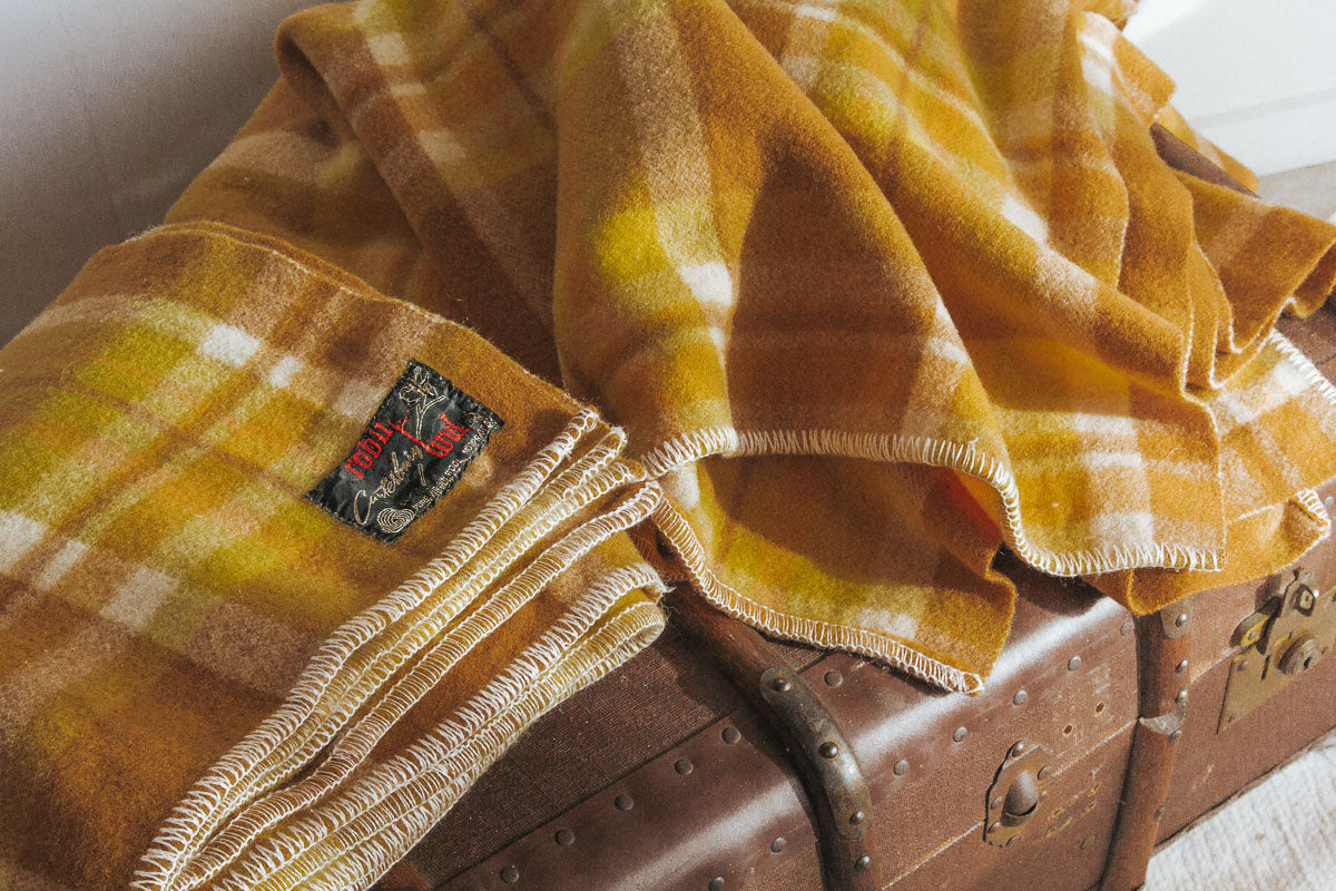 vintage retro nz wool robin wul canterbury woollen blanket