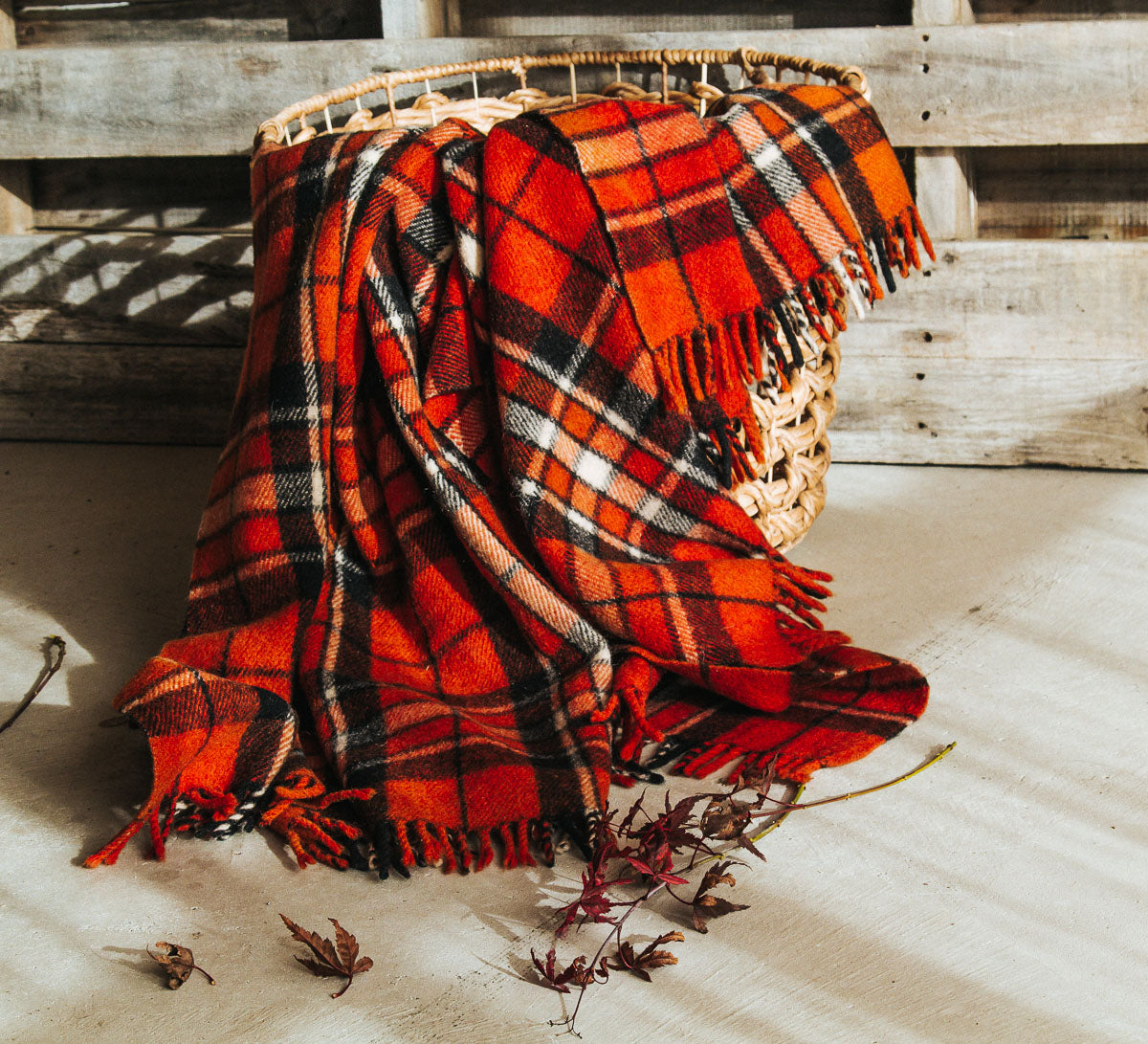 vintage retro wool blanket woollen travel rug with tassles