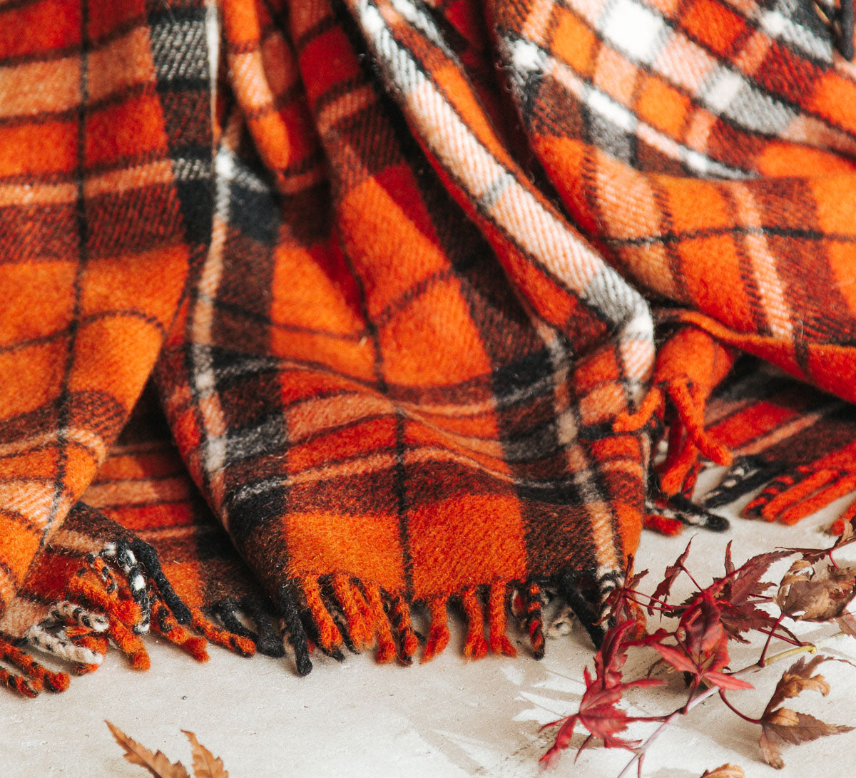 vintage retro wool blanket woollen travel rug with tassles